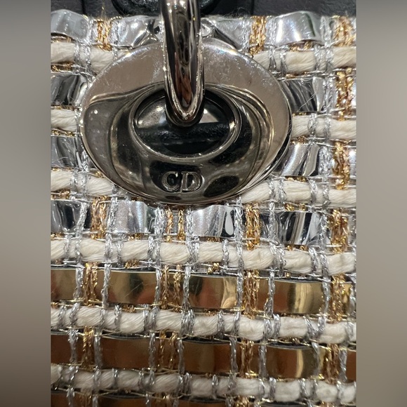 Lady Dior bag in rare metallic tweed - Picture 4 of 17